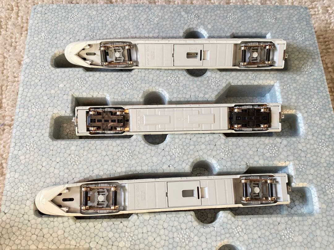 KATO カトー　10-2050,2051　E8系 山形新幹線つばさ ７両セット