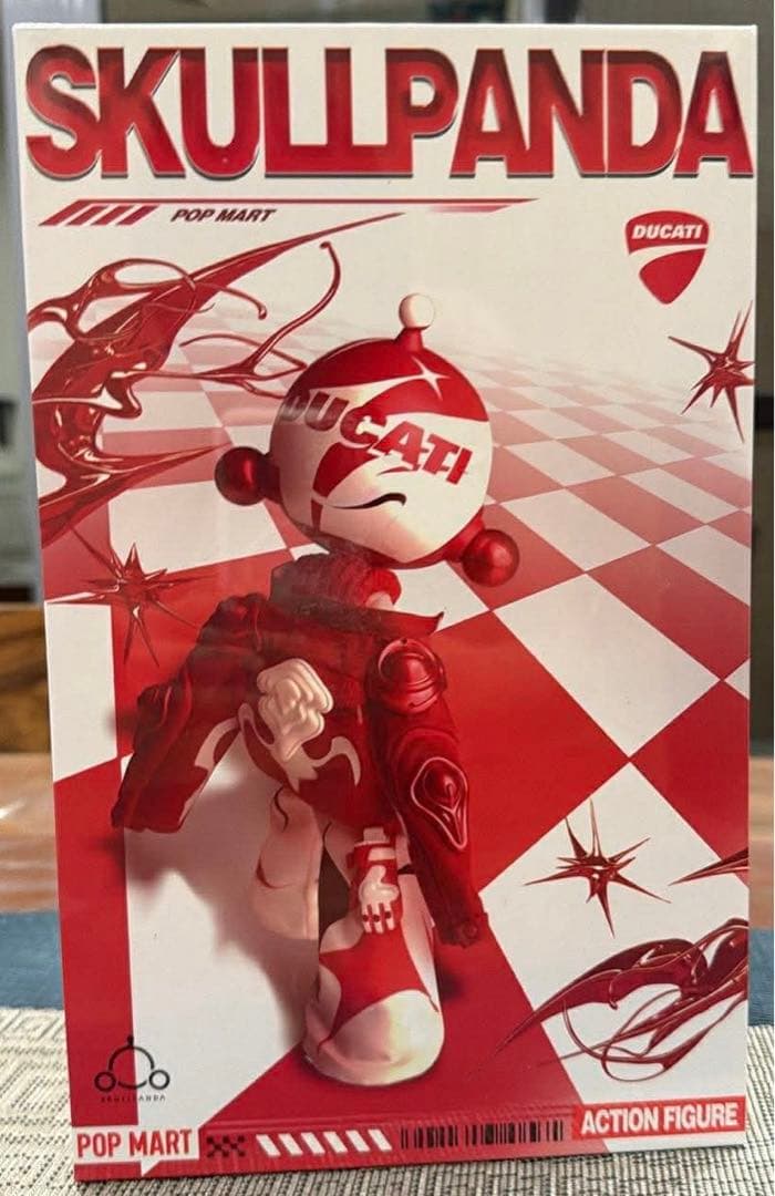SKULLPANDA x DUCATI アクションフィギュア