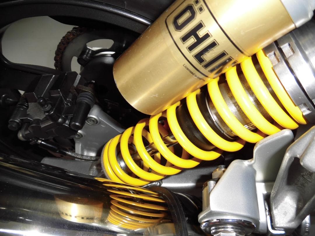 ヤマハＸＪＲ400　オーリンズリアサスペンション　バリオス2にも