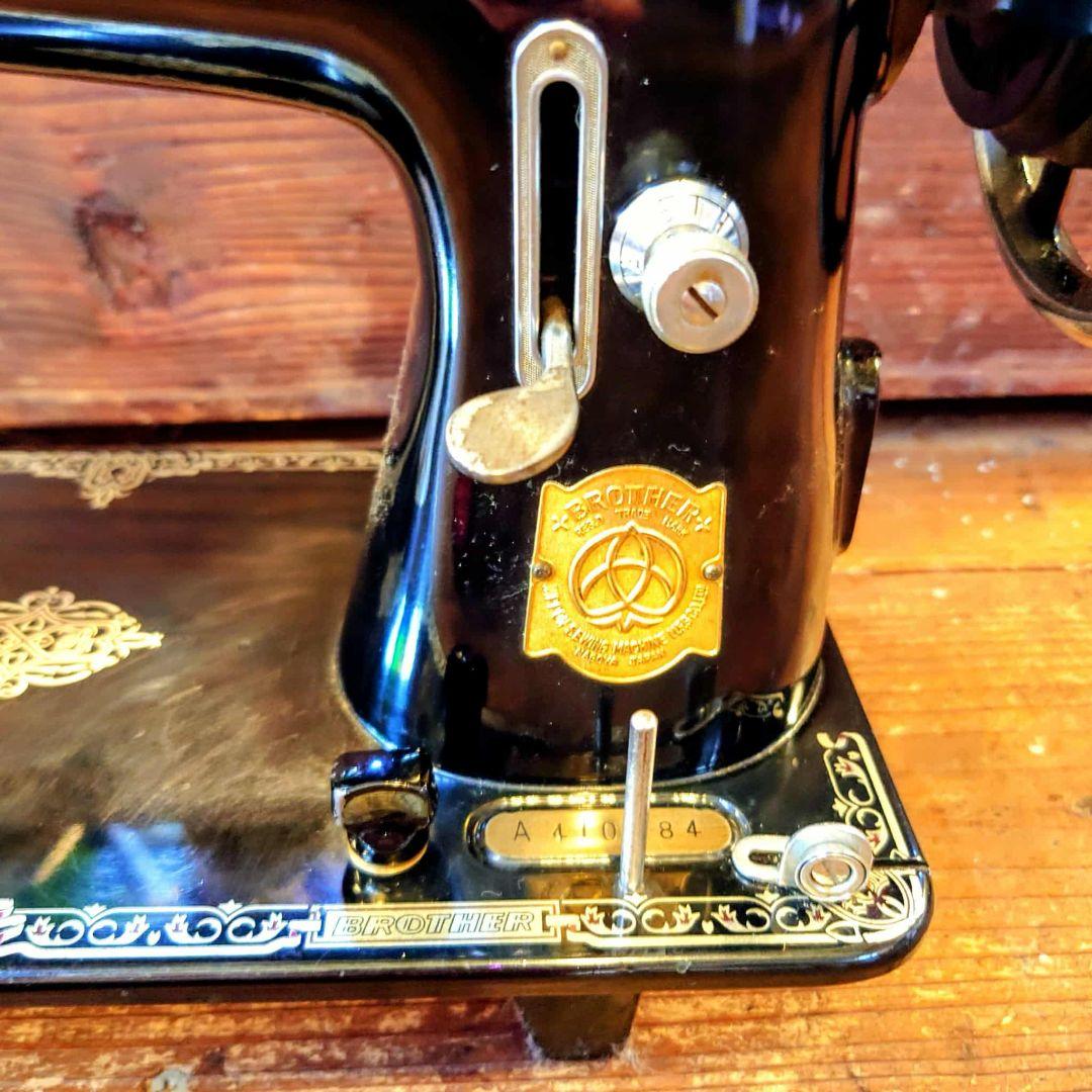 ブラザーミシン　黒色　Brother　昭和レトロ　ヴィンデージ