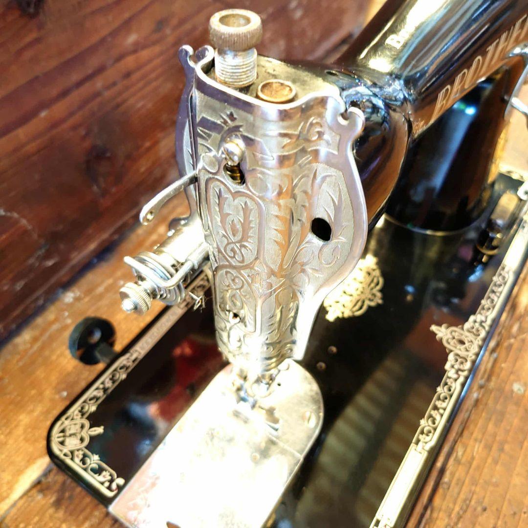 ブラザーミシン　黒色　Brother　昭和レトロ　ヴィンデージ