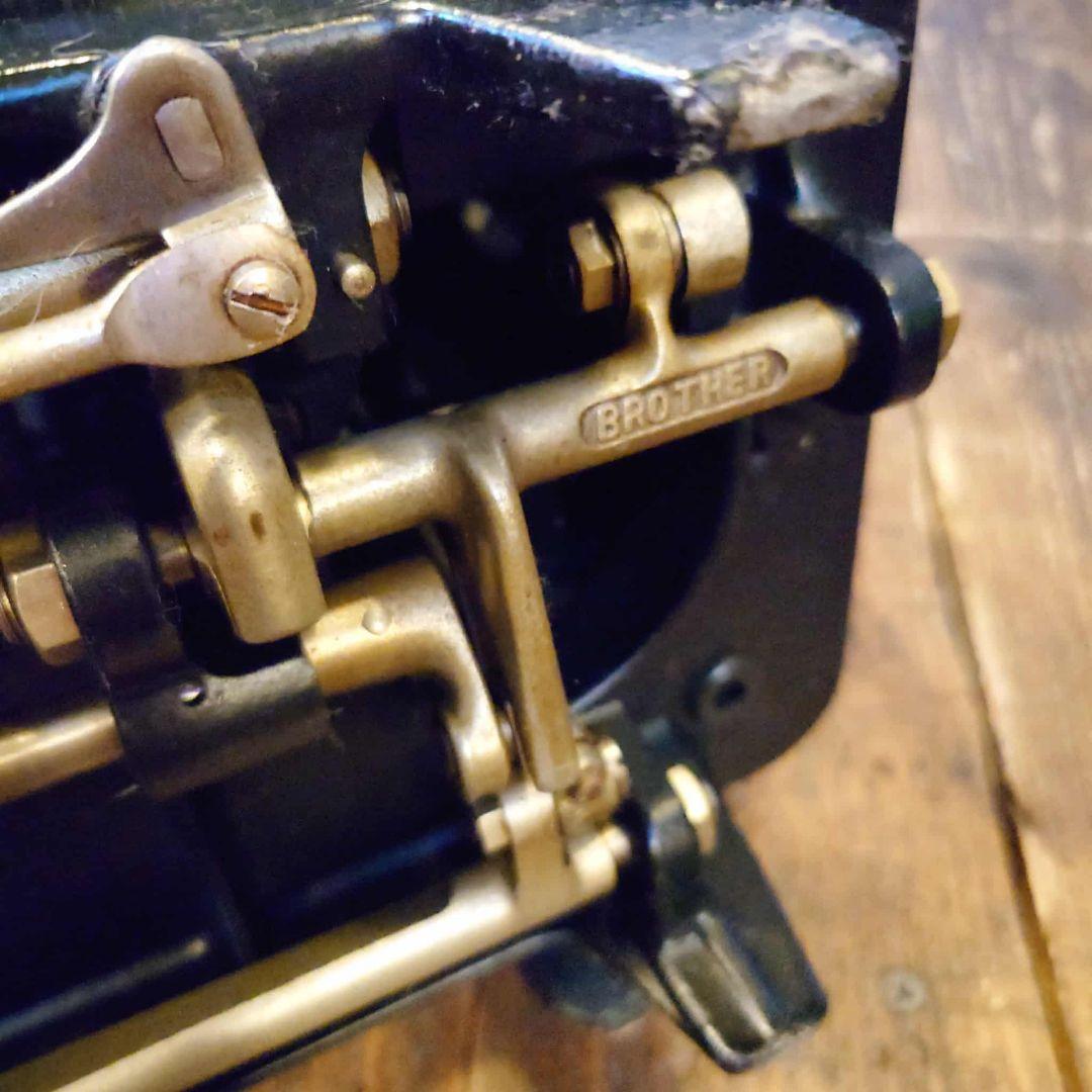 ブラザーミシン　黒色　Brother　昭和レトロ　ヴィンデージ