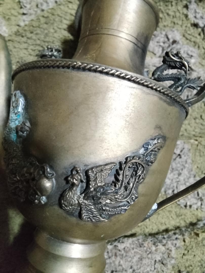 模作中国紋銀製ポット酒器紋銀刻印あり金物で打つときれいな音するゴムで黒くなった