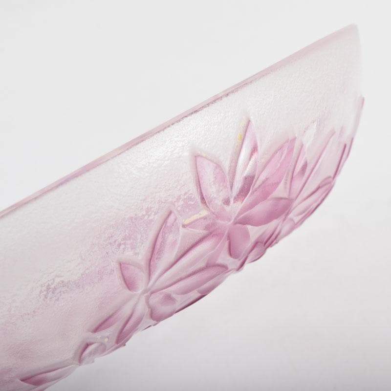 ガラス工芸　荒木良忠作　玻璃彫刻　金赤楓はがさね文皿　共布共箱　C　9197