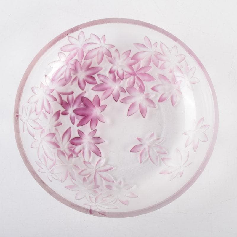 ガラス工芸　荒木良忠作　玻璃彫刻　金赤楓はがさね文皿　共布共箱　C　9197