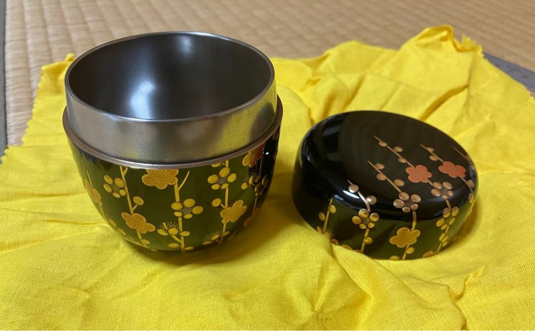 茶道具　槍梅蒔絵　内銀地　大棗　呉藤穣太郎　中古品　1点