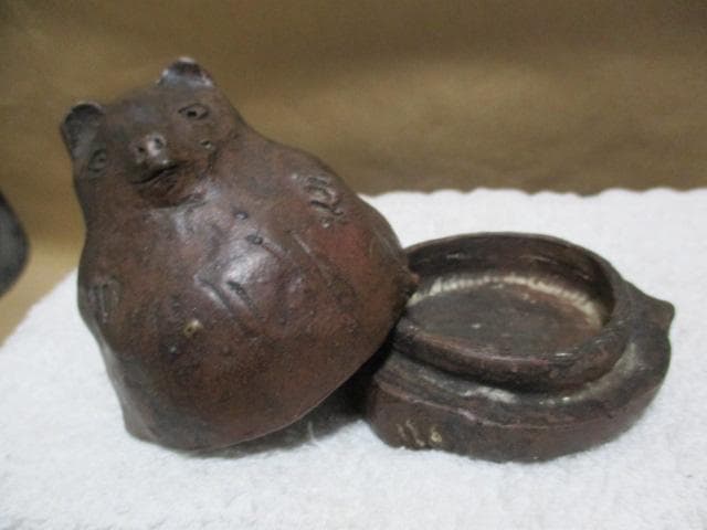 古備前　可愛い狸の香合　Q82-3