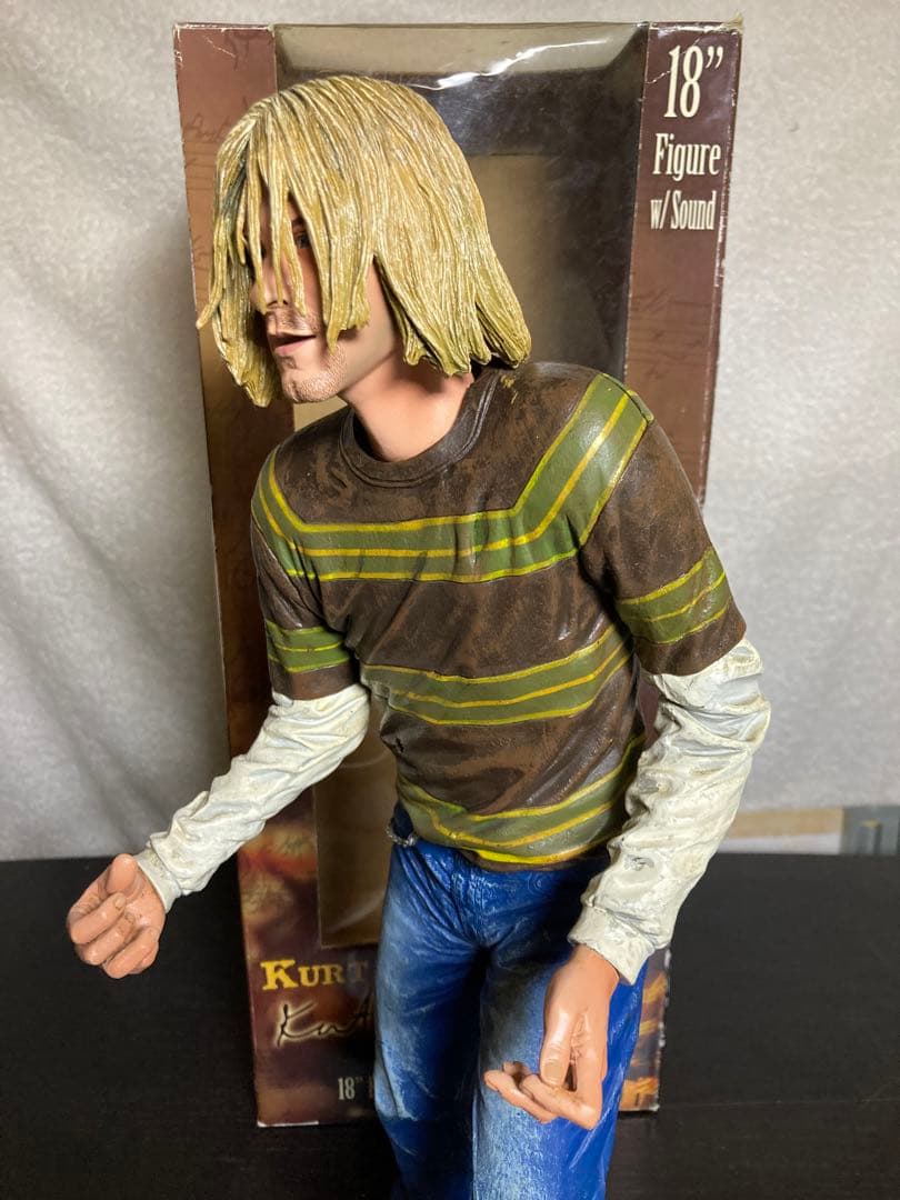 ネカ　Neca カートコバーン　 Cobain 18センチ