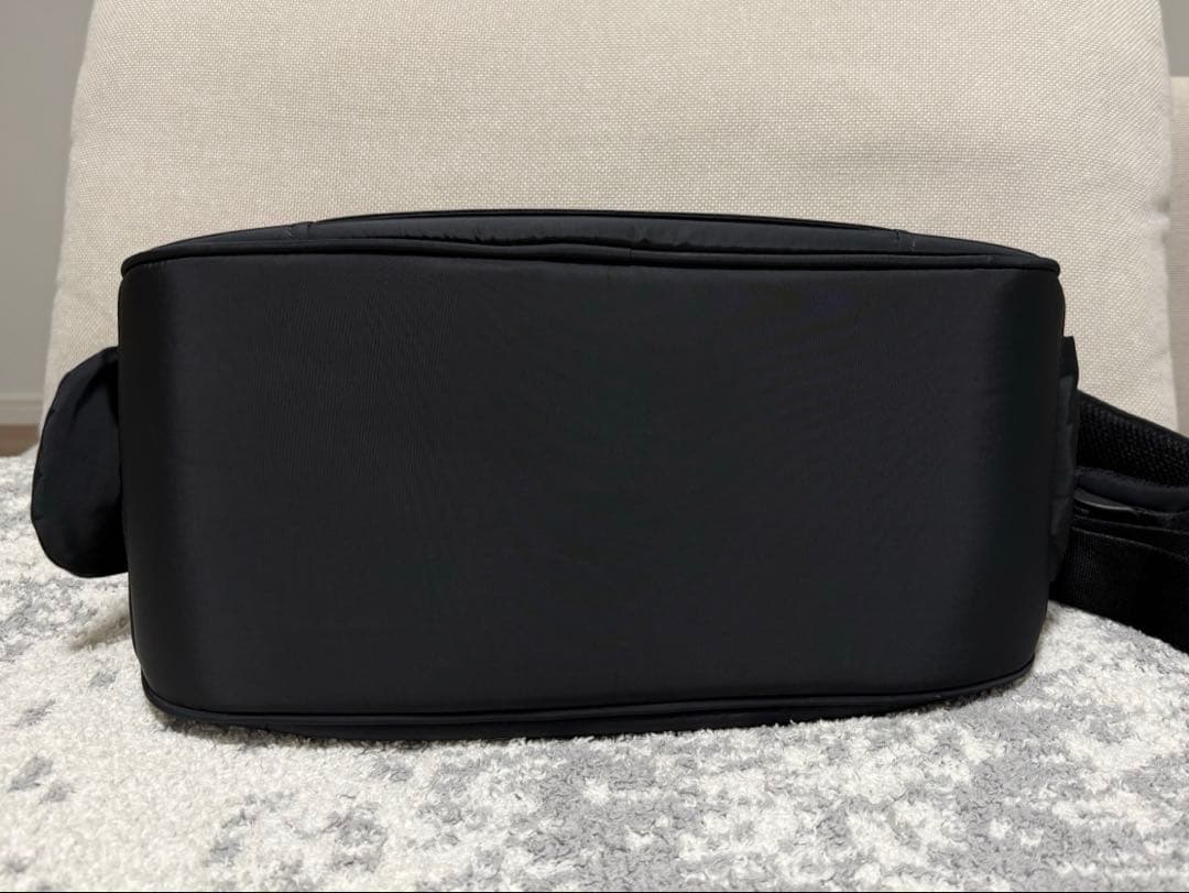 SSOOOK スリングバッグ　ブラックS ハートキーリング付き