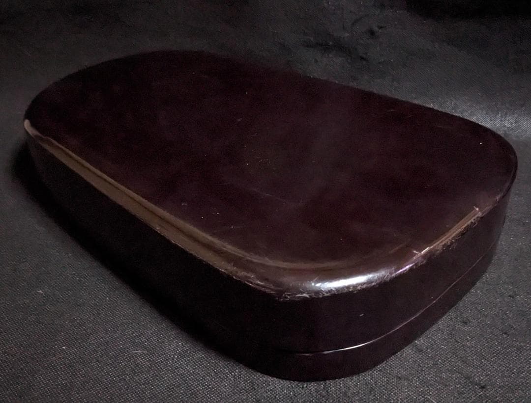 【歙州硯　松竹文特大楕硯】◆金暈金星・水波紋の美石◆12.7吋◆唐木塗箱◆龍尾山