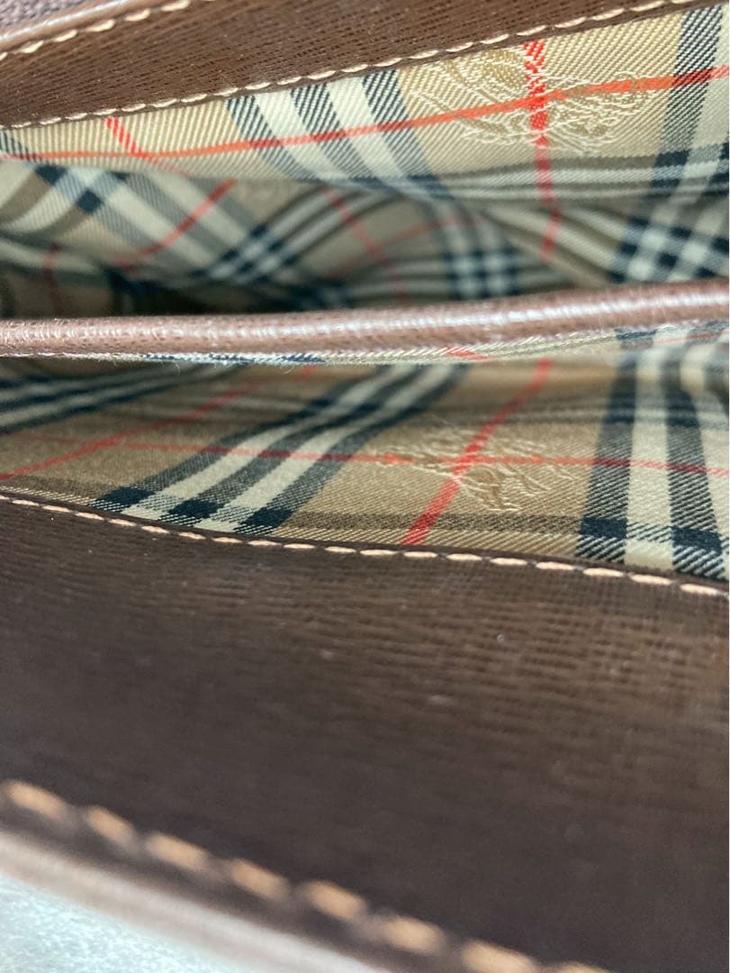 BURBERRYバーバリーレザーハンドバック
