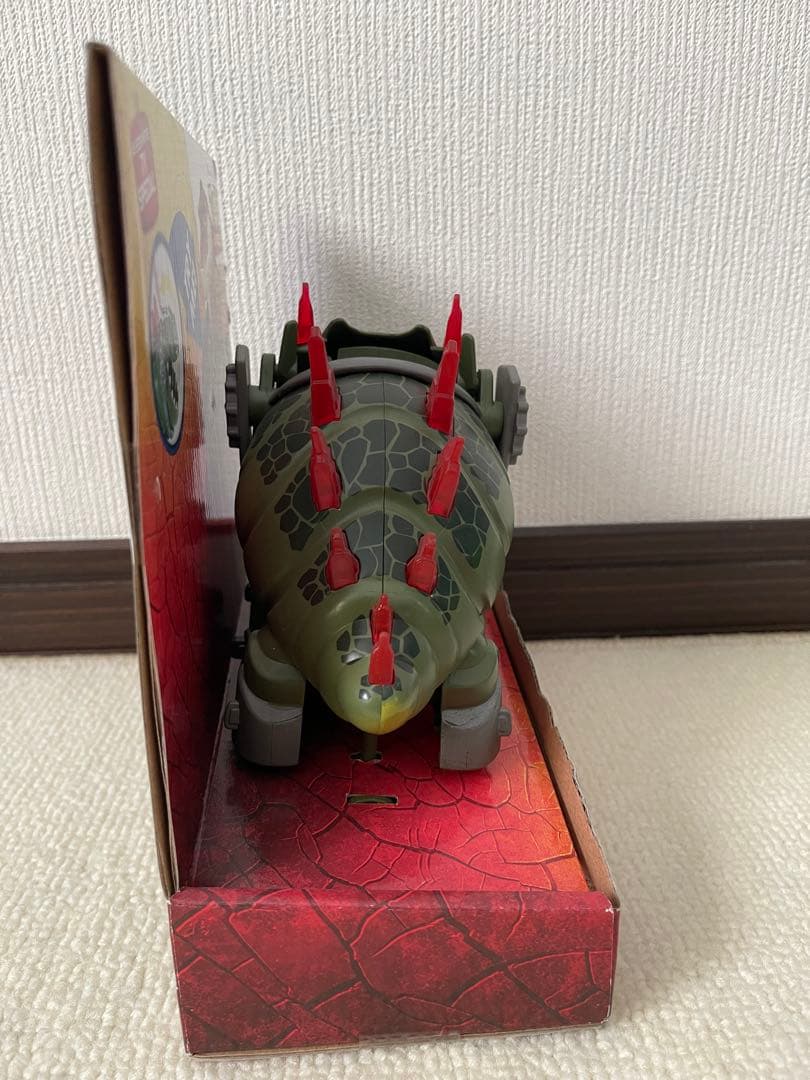 トイストーリー　謎の恐竜ワールド　ゴライアソン　フィギュア