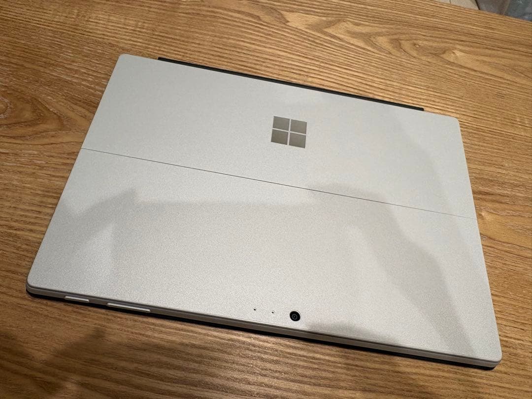 Surface Pro5 メモリ8GB SSD256GB LTE キーボード付き