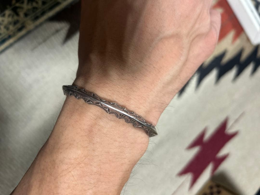 Ray Adakai バングル　ジグザグ　インディアンジュエリー　レイアダカイ