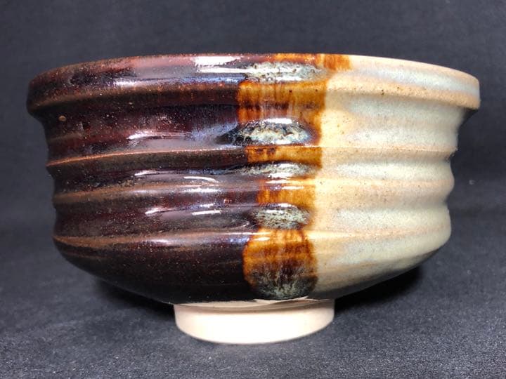 【茶道具】陽炎園 膳所焼沓形掛分茶碗 茶碗A338