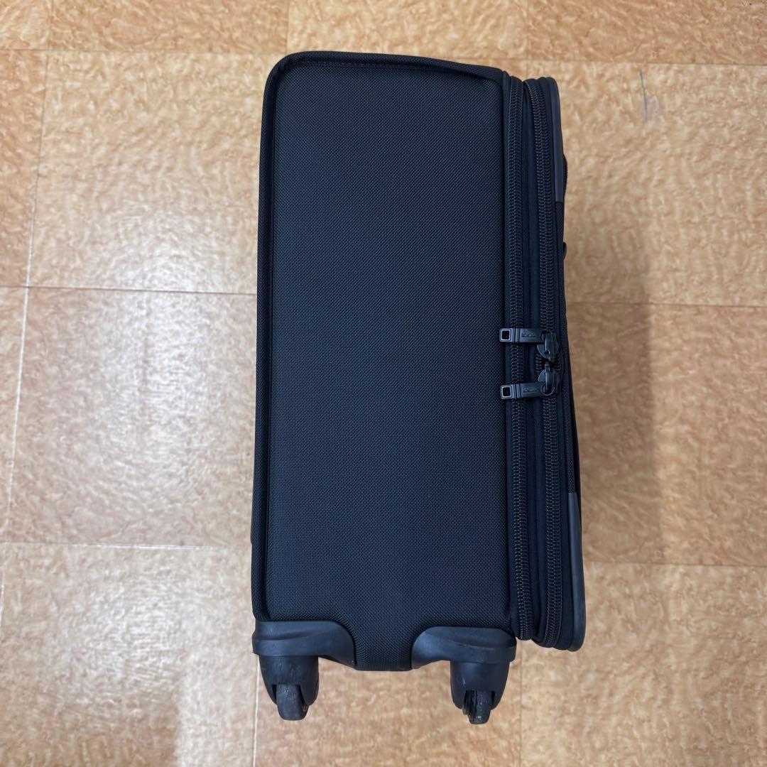 TUMI 22060DH 機内持込みOK4輪キャスター付きスーツケース　トランク
