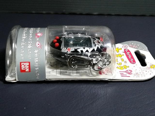 新品未開封 バンダイ 祝ケータイかいツー！ たまごっち プラス ぶらっくスパーク