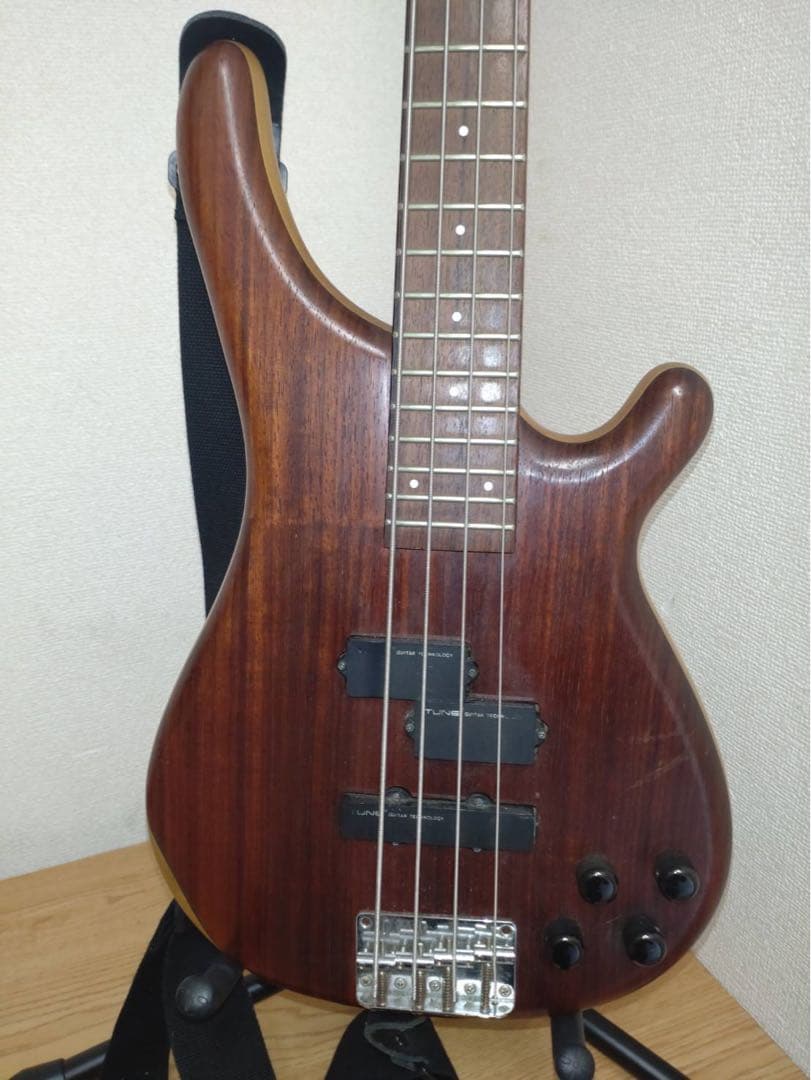 TUNE GUITAR TECHNOLOGY ベースギター