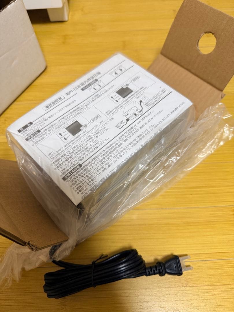 変圧器 （220-240V⇔100V・容量1500W）　WT-13EJ