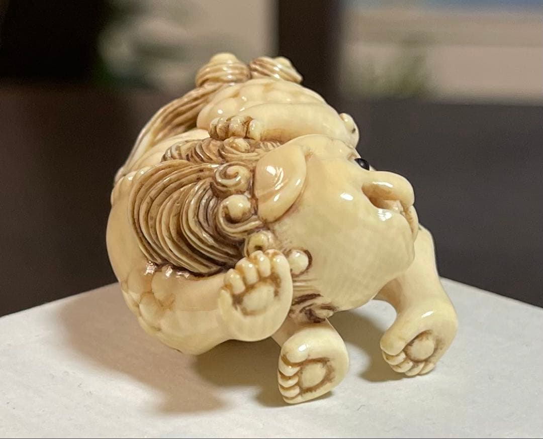 『獅子』 根付 　　（提げ物 /緒締め /帯留め /Netsuke）