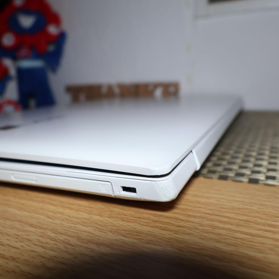 人気の白！Win11公式対応Corei7/メ12G/新品SSD/ブルーレイ/無線