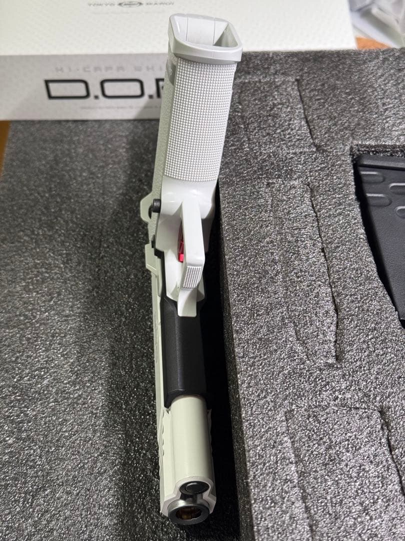 H*y様 東京マルイガスガン ハイキャパ ホワイトD.O.R