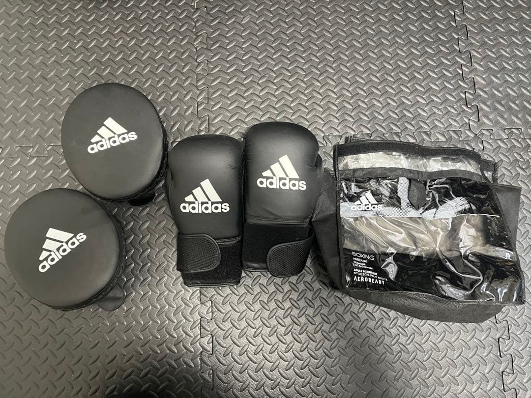 手渡し限定　エバーラスト　サンドバッグ　adidas グローブ　ミット
