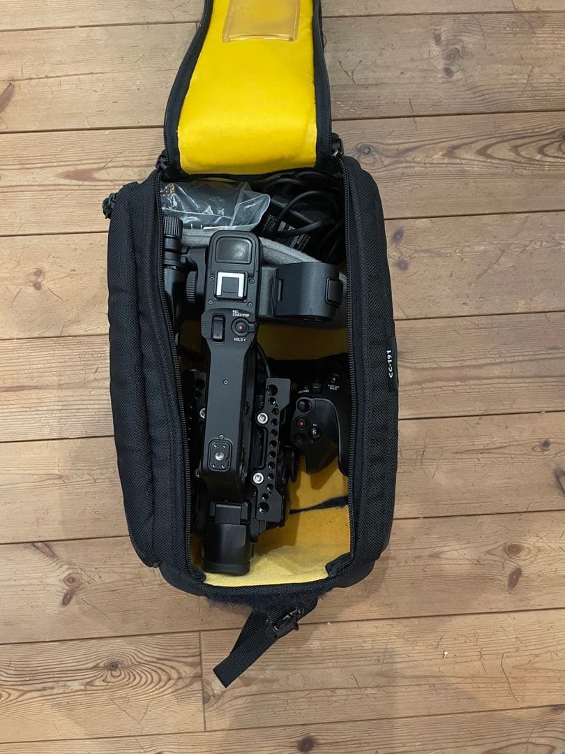 お得❗️SONY 4K PXW-FS5業務用ビデオカメラ本体