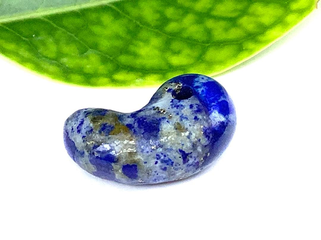 ✳希少お宝勾玉‼️ ラピスラズリ　黄鉄鉱ピカピカ　色彩良好　本物ソーティング付‼️