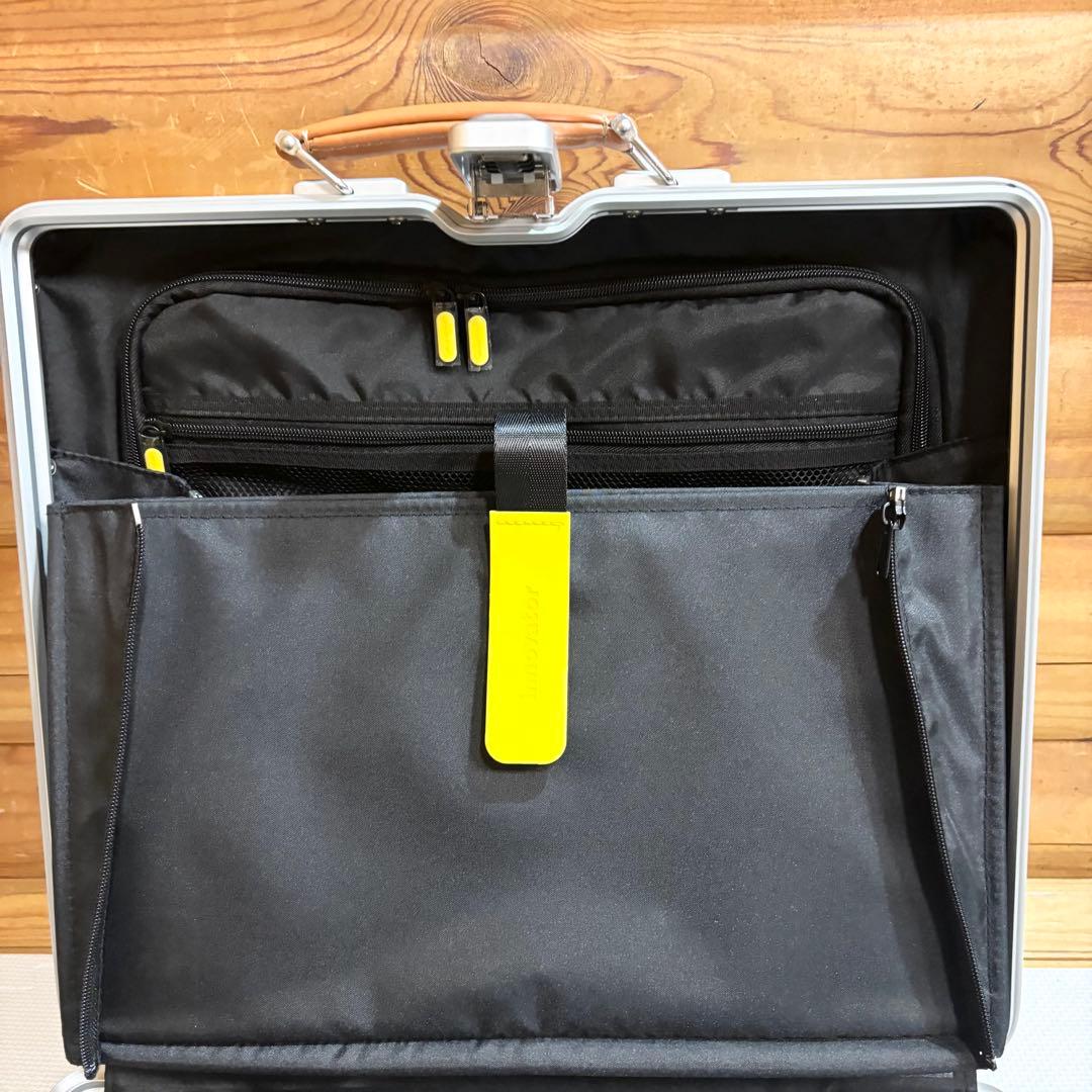 【美品】innovator アルミスーツケース スターリングシルバー 42L