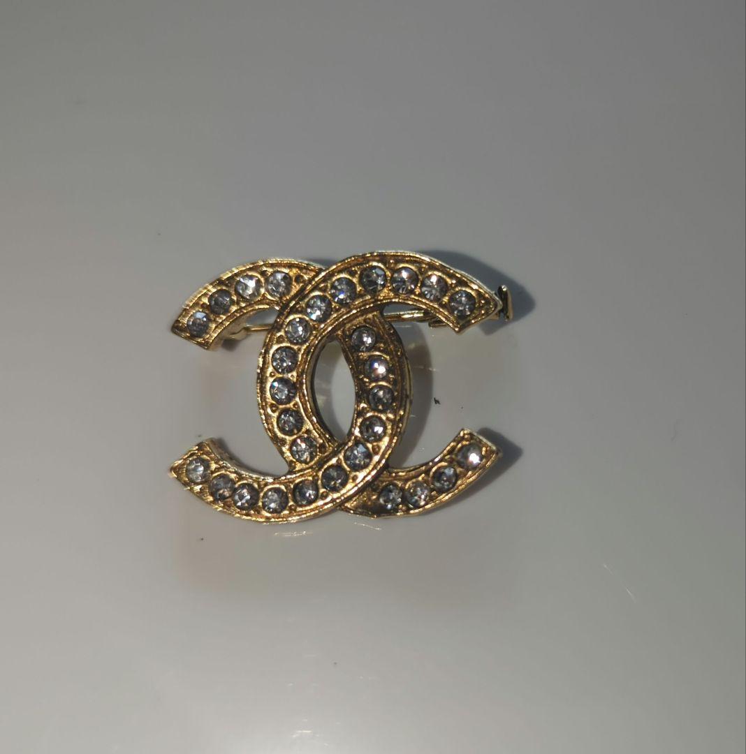 た*や様 CHANEL　ブローチ