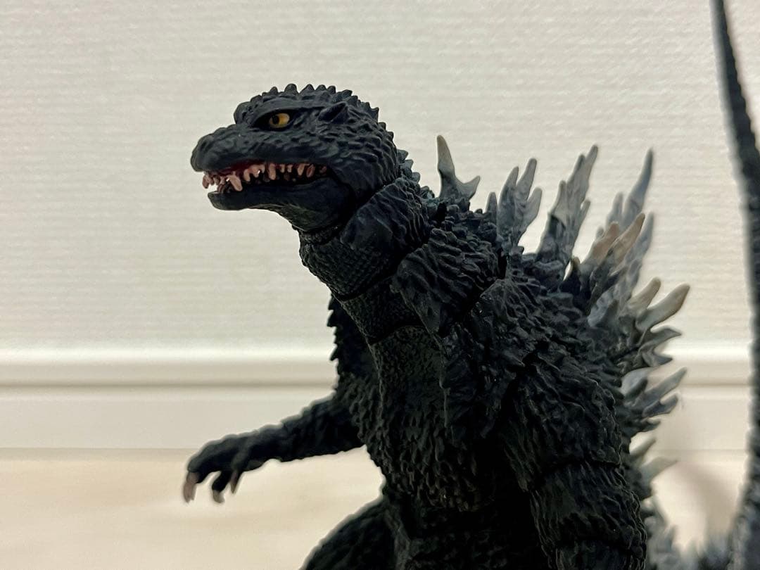 【ゆ】S.H. MonsterArts ゴジラ [2002]
