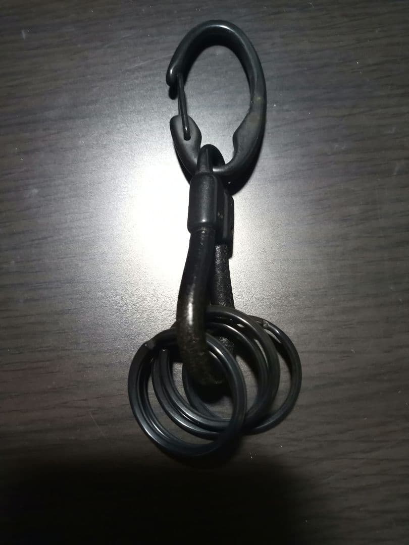 もも　未使用　経年劣化あり　ヨウジヤマモト　カラビナ　ブラック