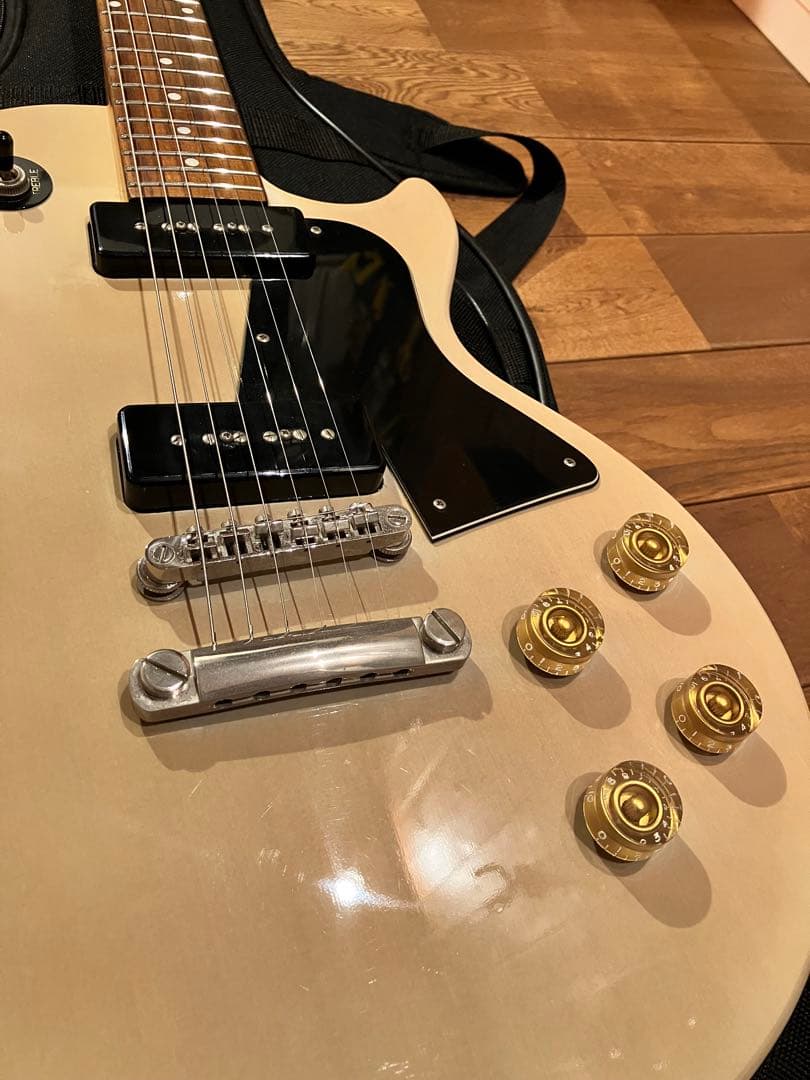 Epiphone Les Paul special クリーム色