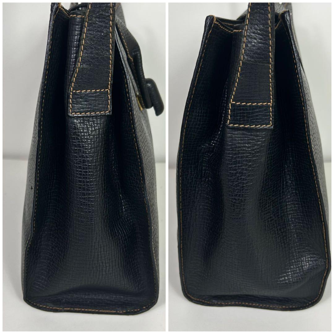 美品 ロエベ レザー ショルダーバッグ ターンロック ロゴ型押し 黒