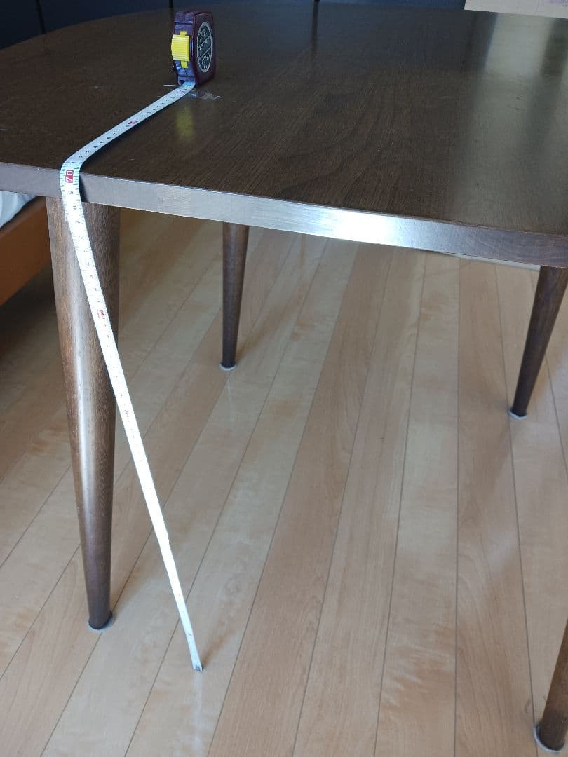 木製楕円形ダイニングテーブル