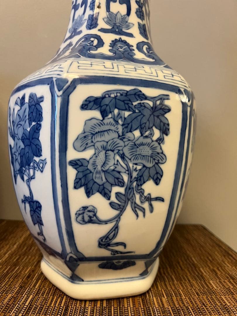 中国 染付花瓶 花器 陶器 壺 六角 葡萄 朝顔 青花☆