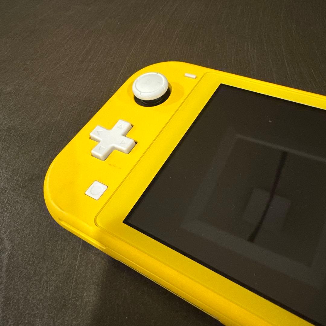 Switch Lite イエロー