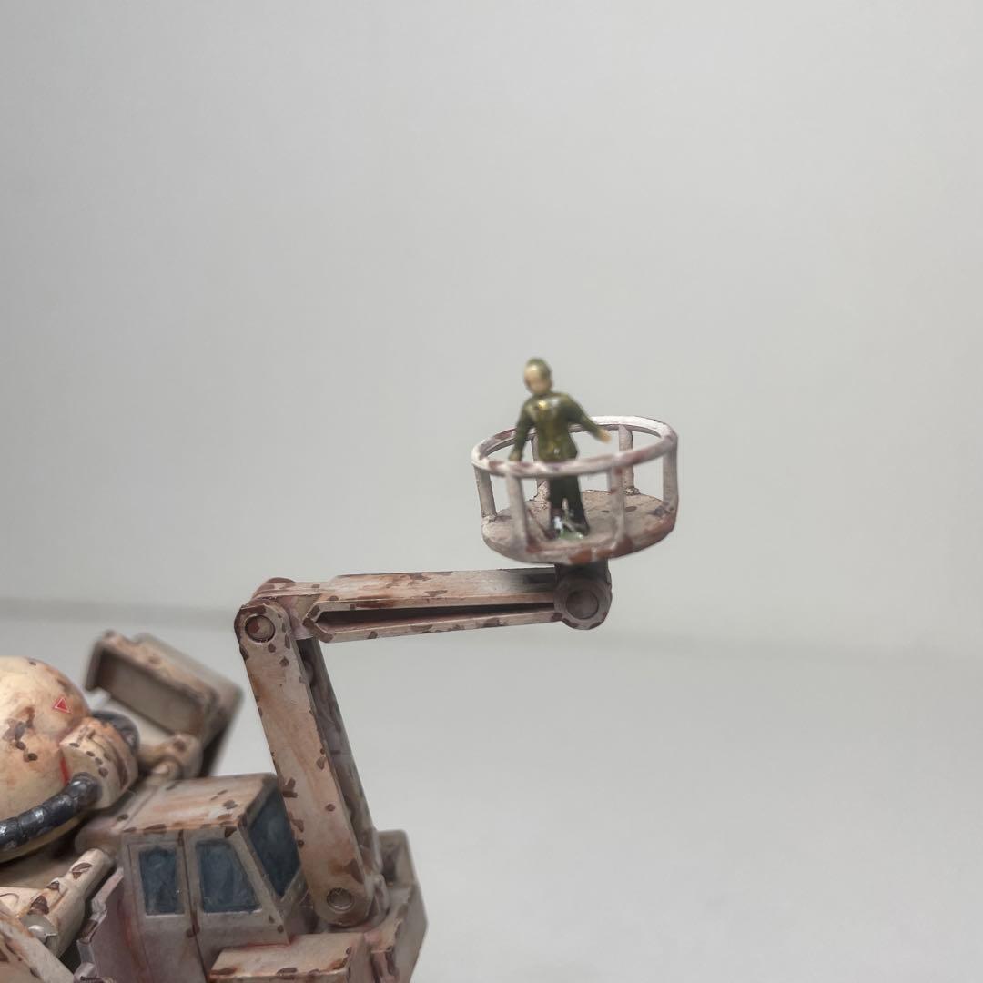 MSV ザクタンク 塗装完成品　ジオラマ台座付き