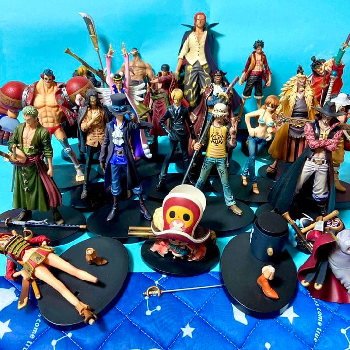 21体（バラ売り無しです）ワンピース　フィギュア