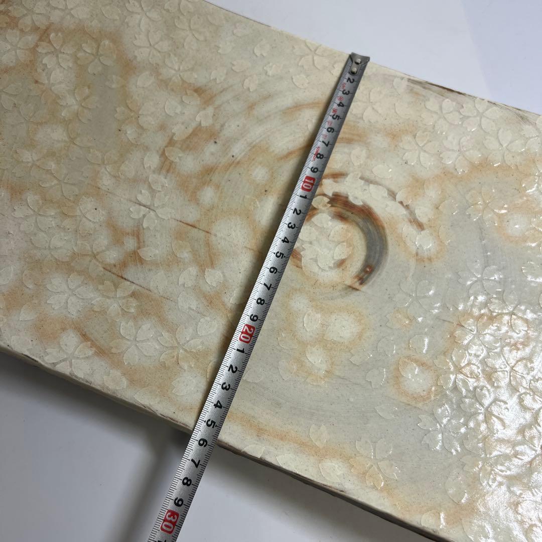 加山哲也作　桜花文組皿　共箱　幅約46㎝　東Y7-1107②