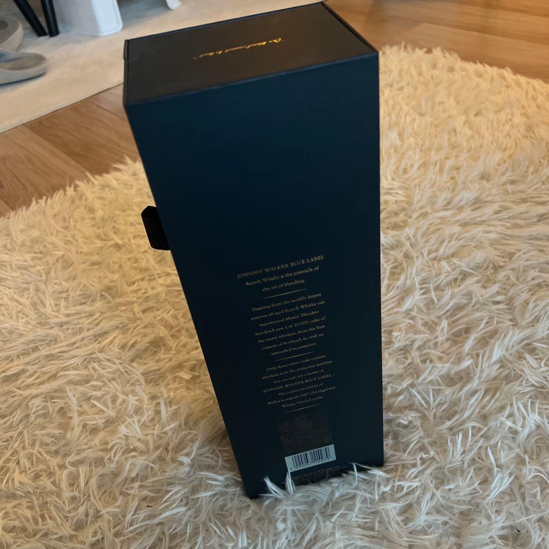 ジョニーウォーカー ブルーラベル 750ml