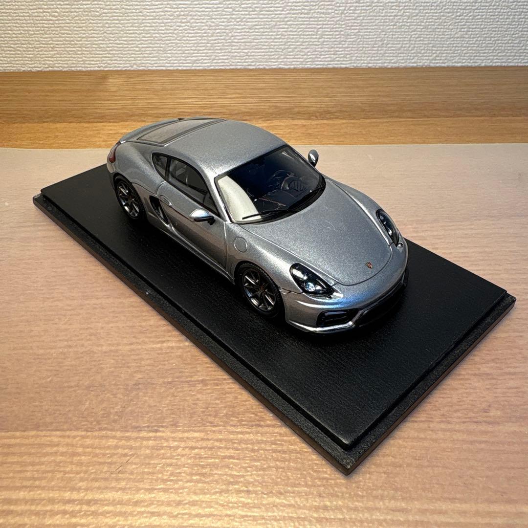 spark ポルシェ　ケイマン GTS 1/43 ミニカー シルバー
