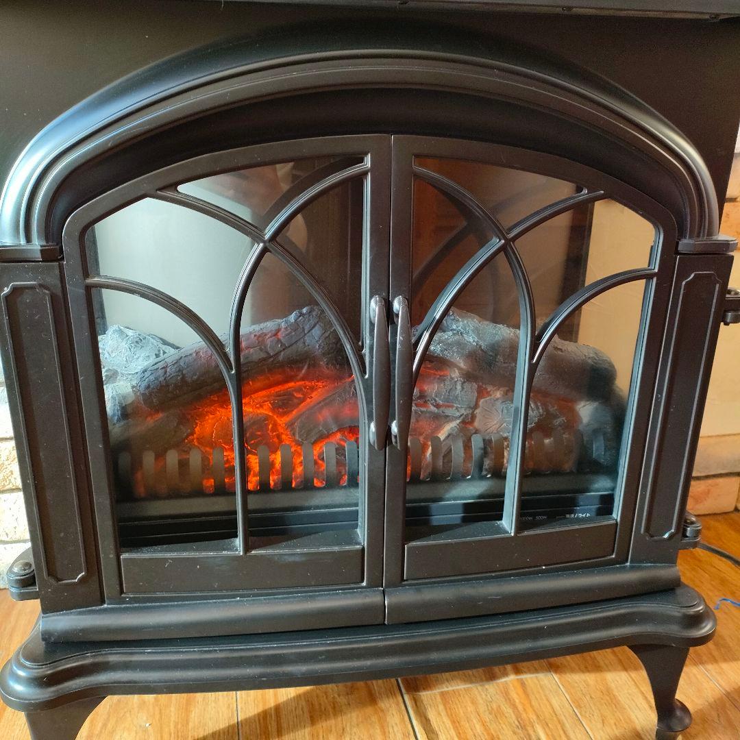 ニトリ ワイド暖炉型ファンヒーター BLT-999B-3-BK 2019年製