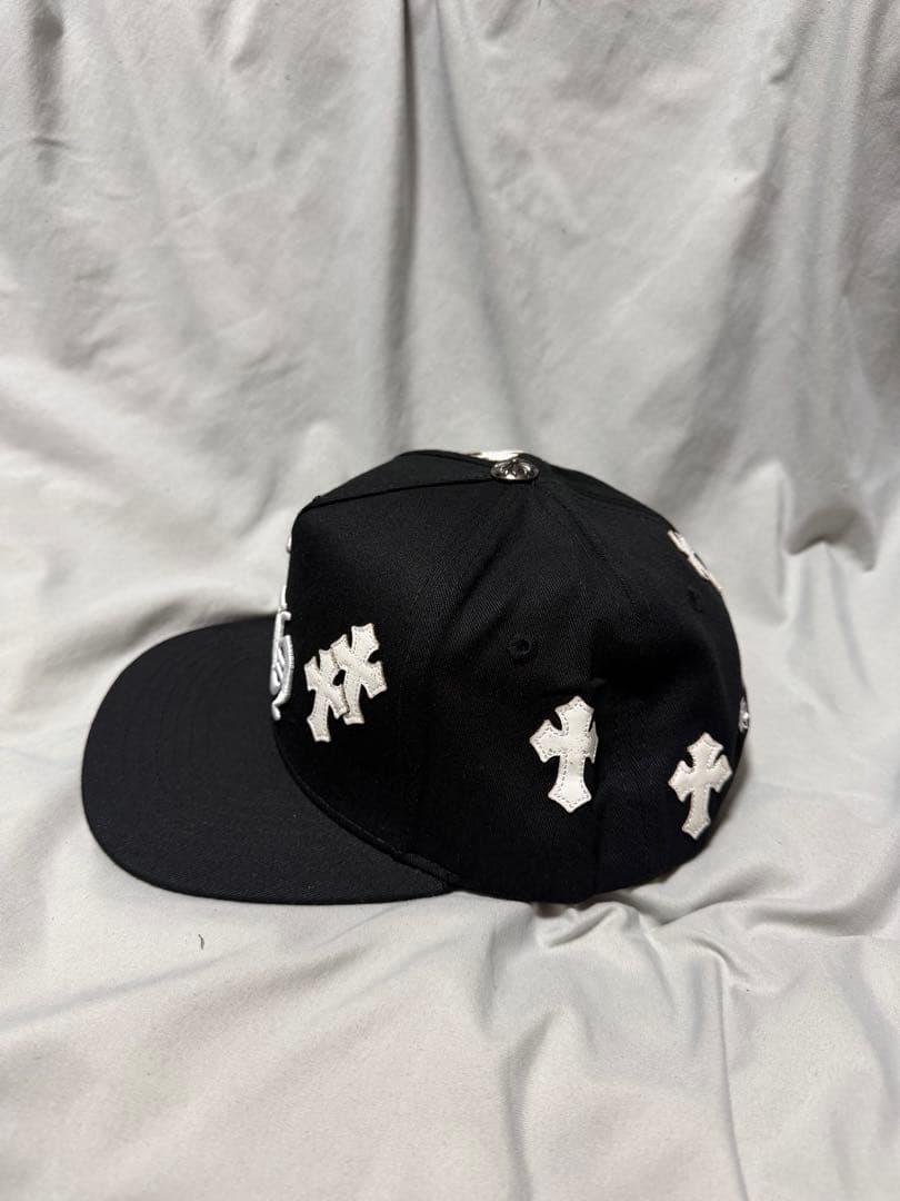 CHROME HEARTS 刺繍十字架デザイン 黒ベースボールキャップ