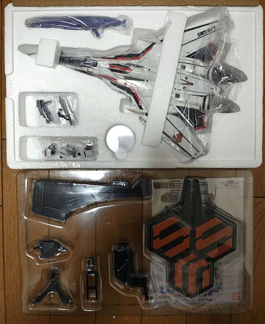 DX超合金 VF-25F メサイアバルキリー 早乙女アルト機 + トルネード