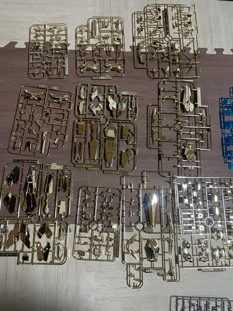 BANDAI RX-0 ユニコーンガンダム 3号機 フェネクス