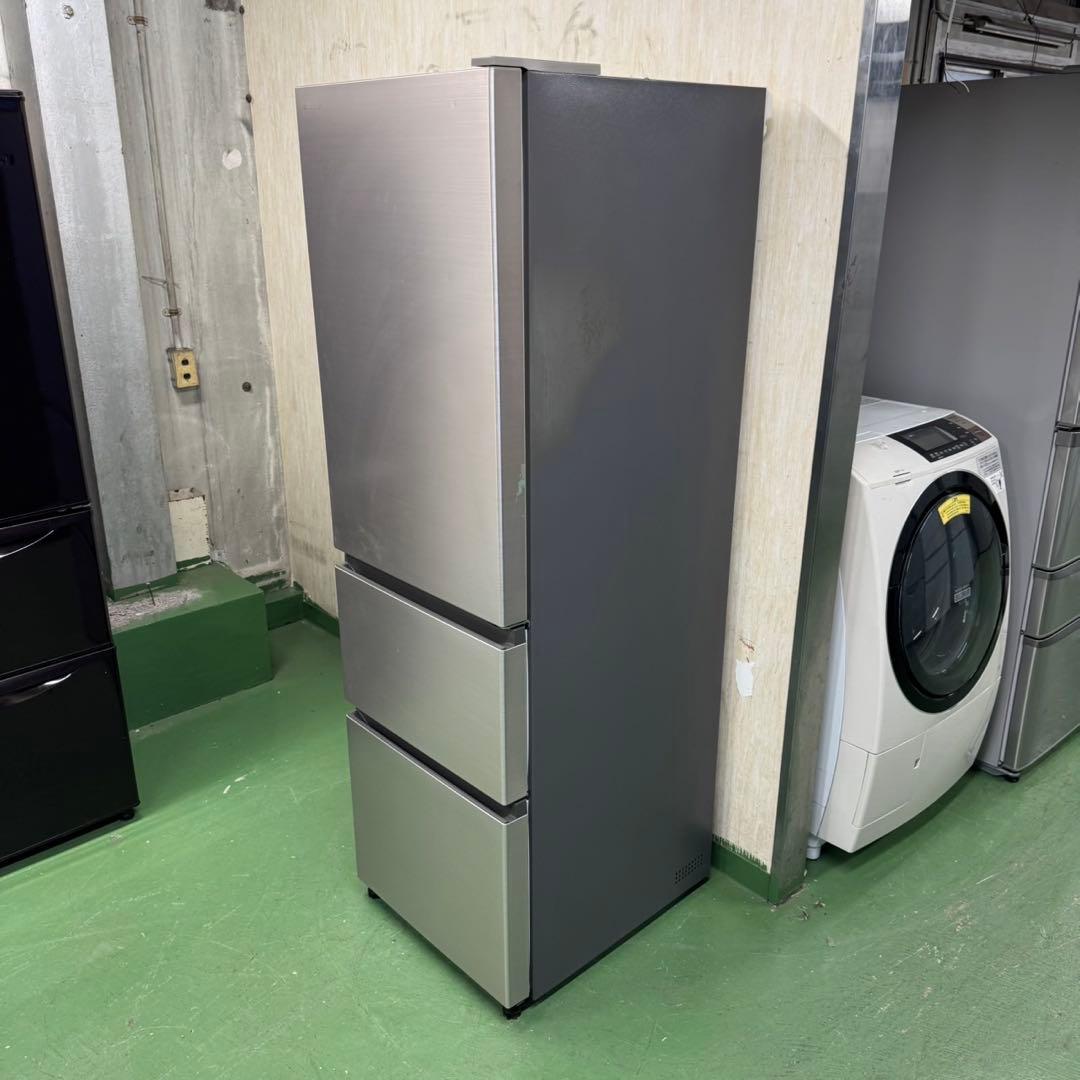 163 日立　大型冷蔵庫　300L強　小型　家庭用　右開き　3ドア　自動製氷