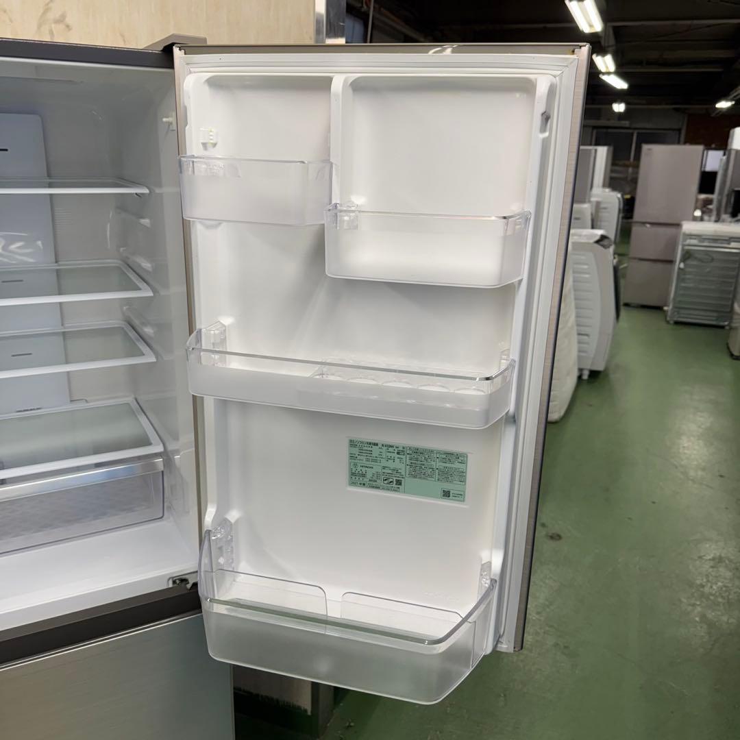 163 日立　大型冷蔵庫　300L強　小型　家庭用　右開き　3ドア　自動製氷