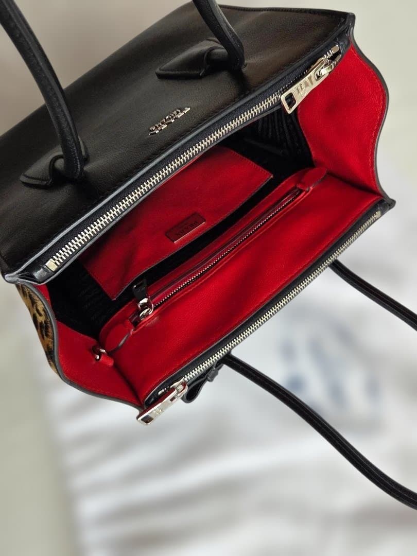 PRADA レザー バッグ ブラック×レオパード